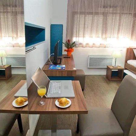Hotel Odalys Le Jardin Des Lettres *